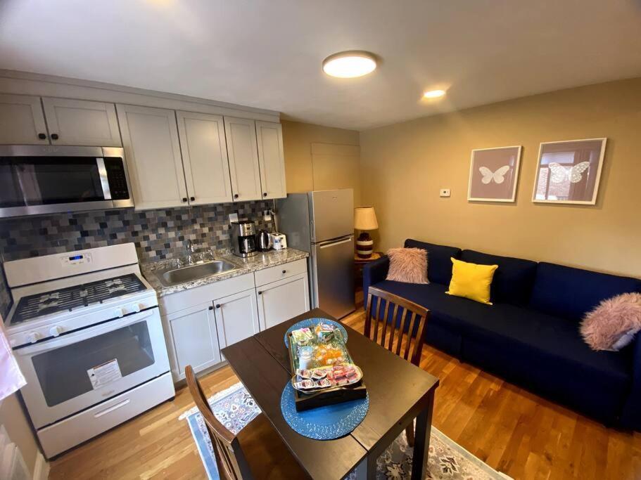 Cozy Boston Getaway Apartment! Free Parking מראה חיצוני תמונה