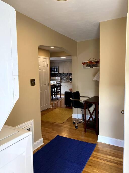 Cozy Boston Getaway Apartment! Free Parking מראה חיצוני תמונה
