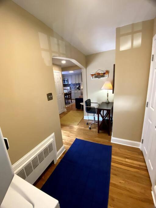 Cozy Boston Getaway Apartment! Free Parking מראה חיצוני תמונה